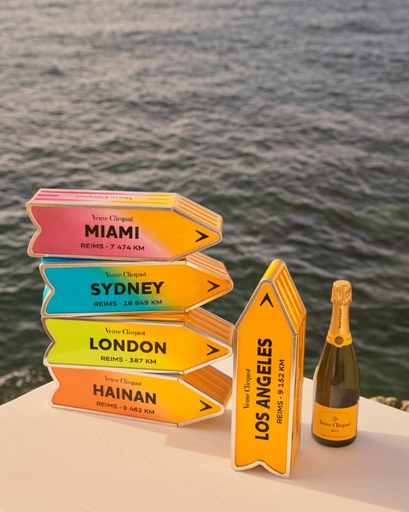 Veuve Clicquot - Giftbox Arrow Follow Your Sun