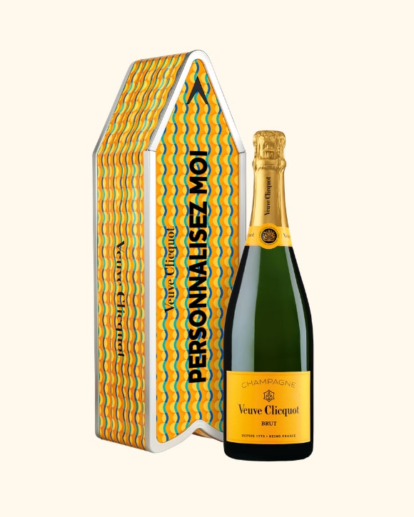 Arrow Yellow Packshot Veuve Clicquot Chasing the Sun