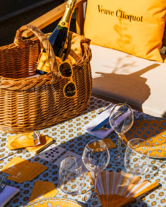 Veuve Clicquot Picnic Yellow Label 