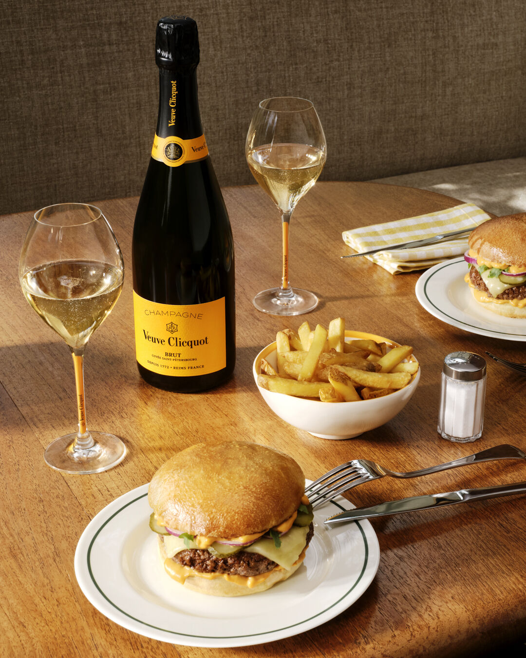 Veuve CLicquot Food Pairing Yellow Label 