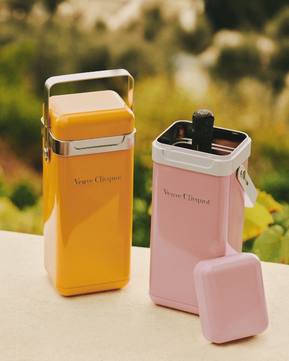 PICNIC_COOLERS3FR_4x5.png