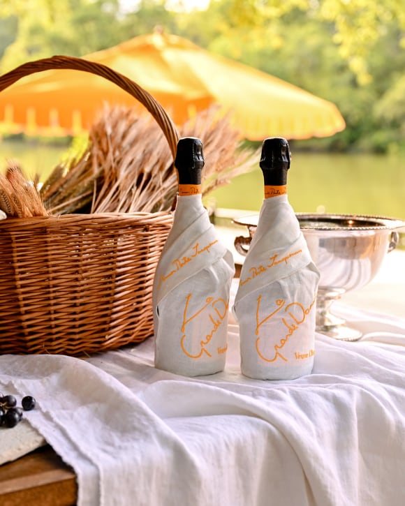 Veuve Clicquot Simon Porte Jacquemus La Grande Dame 2018