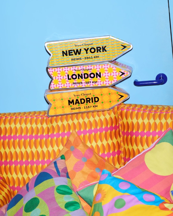 Veuve Clicquot Chasing The Sun Arrows 