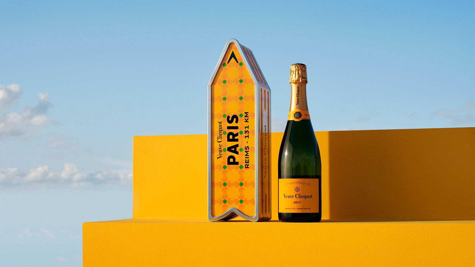 Veuve Clicquot Chasing the Sun Yellow Arrow 