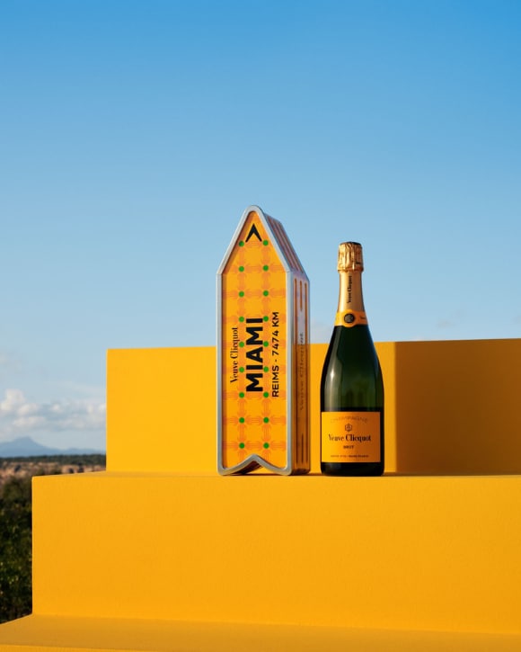 Veuve Clicquot Chasing The Sun Yellow Arrow 