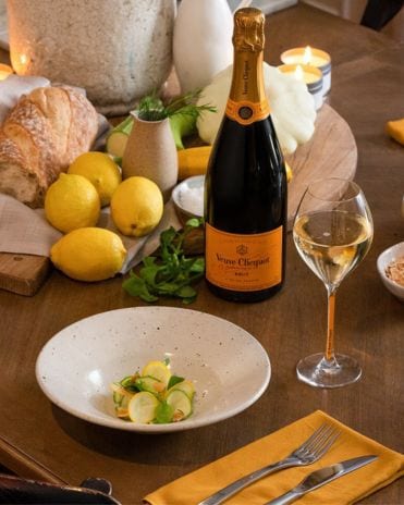 アサヒガニ、ズッキーニ、アーモンド & 海藻