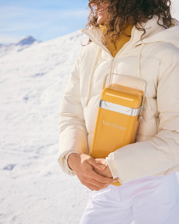 Veuve Clicquot RICH and a glass in the snow