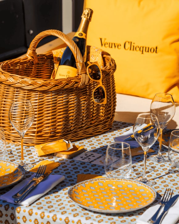 Le Picnic by Veuve Clicquot Printemps Haussmann Le Picnic by Veuve Clicquot Printemps Haussmann