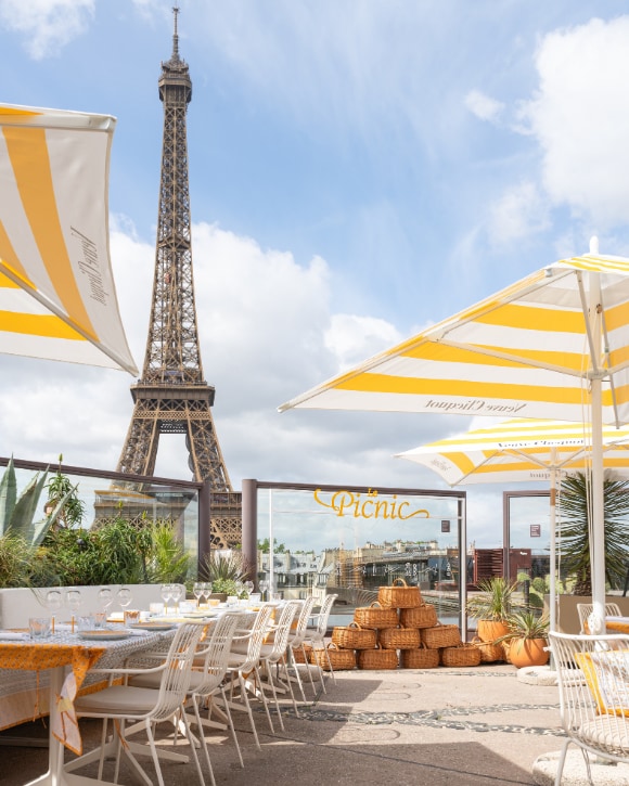 Veuve Clicquot Picnic Les Ombres Paris 
