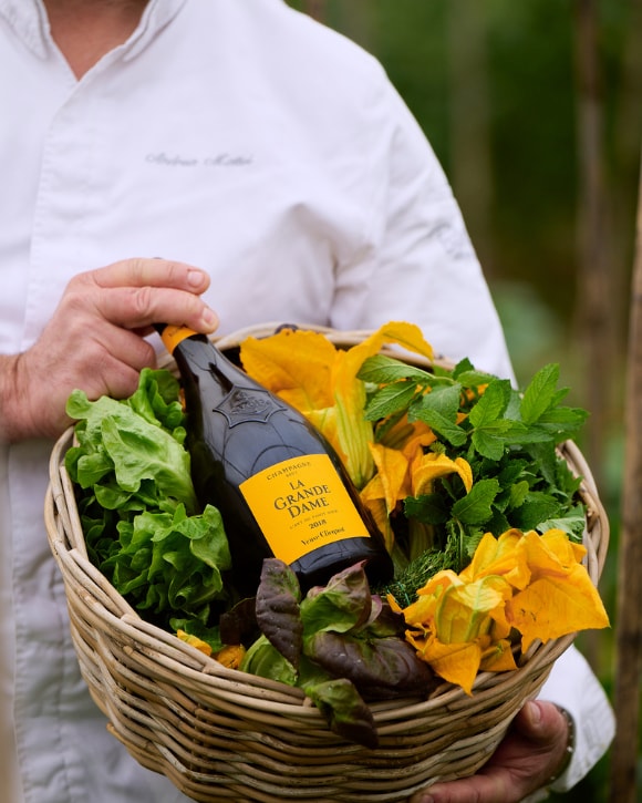 Veuve Clicquot Arrow