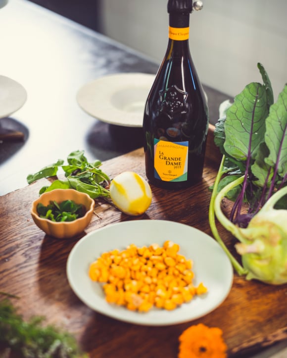 Veuve Clicquot La Grande Dame 2015 en bouteille et accords mets-champagne Veuve Clicquot La Grande Dame 2015 en bouteille et accords mets-champagne