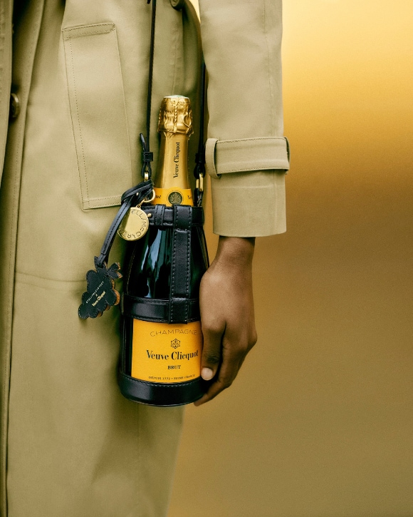 Veuve clicquot champagne bag outlet