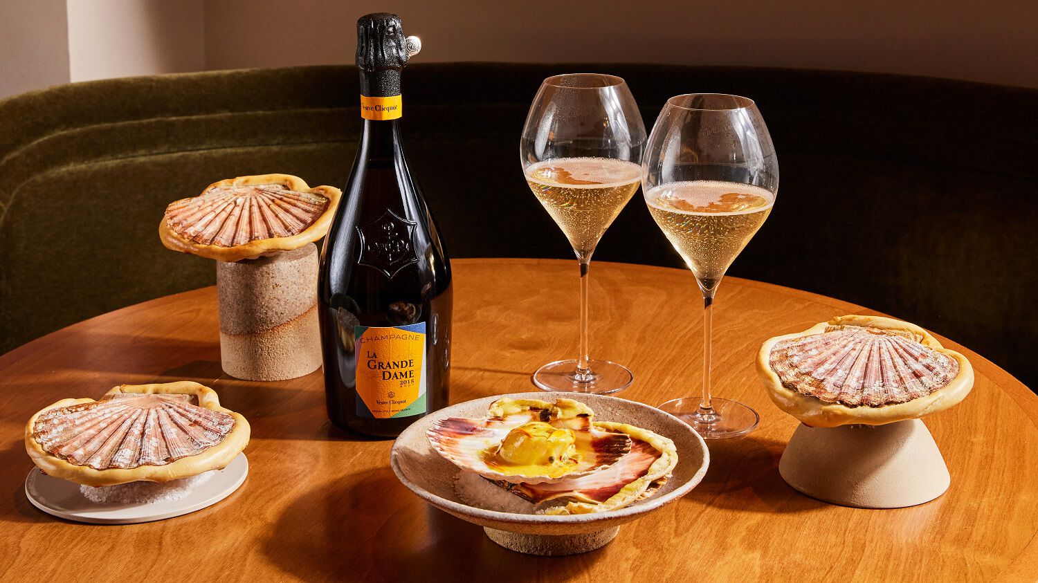 2015 Veuve Clicquot 'La Grande Dame' Brut (Paola Paronetto