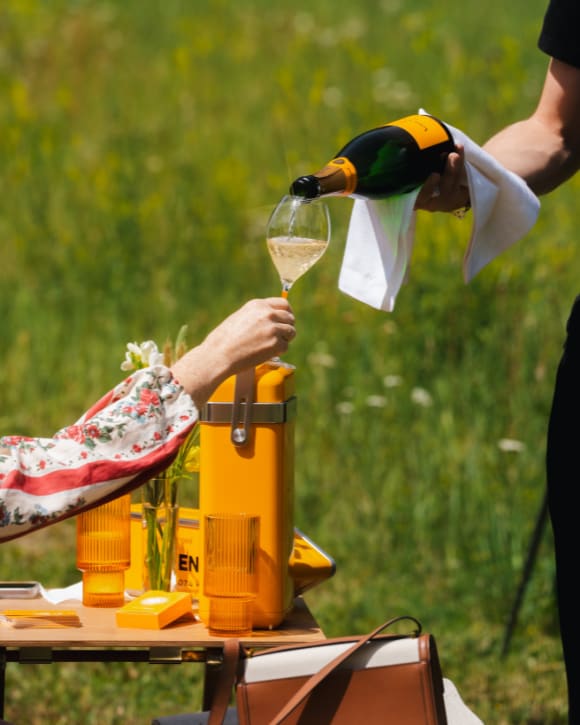 Le Picnic by Veuve Clicquot