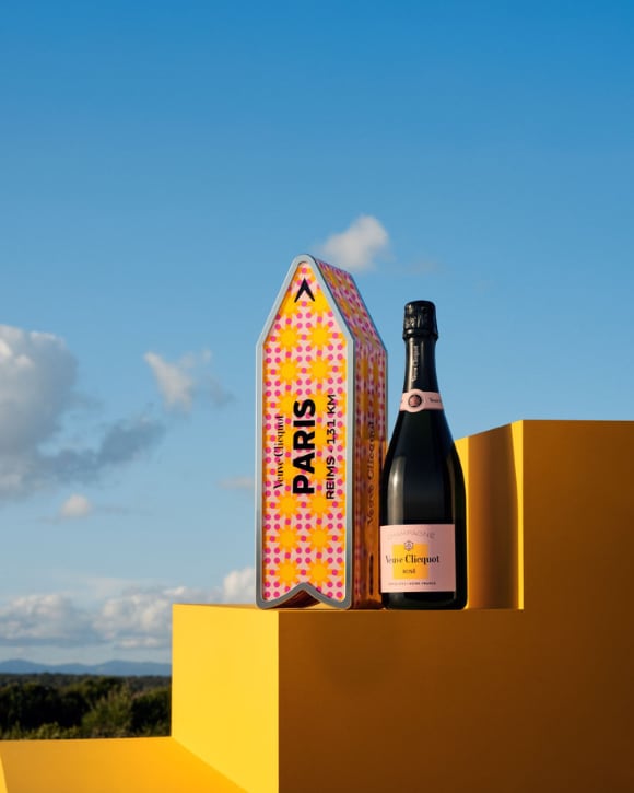 Veuve Clicquot Pink Arrow