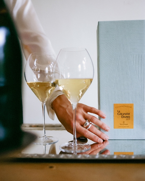 Simon Schmidt's photo of La Grande Dame 2015 Simon Schmidt's photo of La Grande Dame 2015