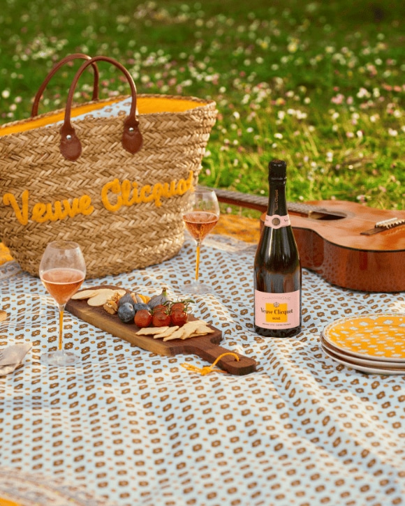 Le Picnic by Veuve Clicquot Printemps Haussmann Le Picnic by Veuve Clicquot Printemps Haussmann