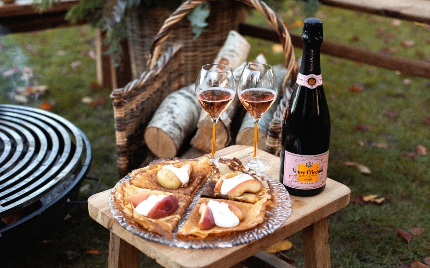 Gerösteter Apfel, Zimt Und Crêpes