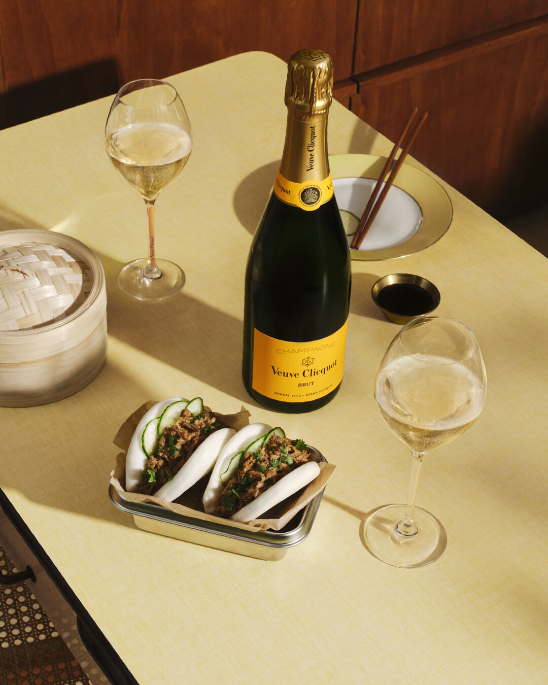 Veuve Clicquot Food Pairing Yelow Label 