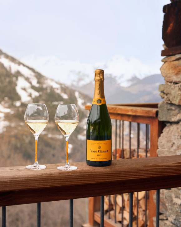 Veuve Clicquot Yellow Cooler champagne in the snow