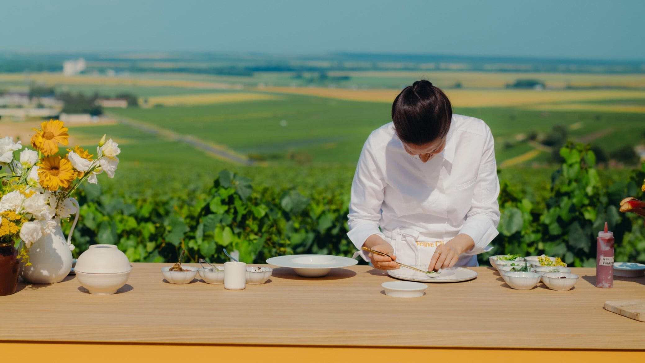 Veuve clicquot Jessica Rosval Portrait Plating