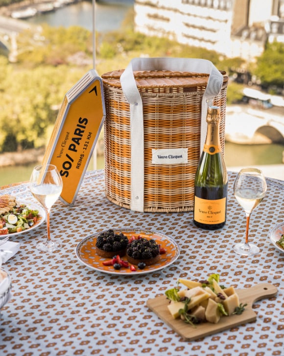 Veuve Clicquot Picnic Program S/O Paris 