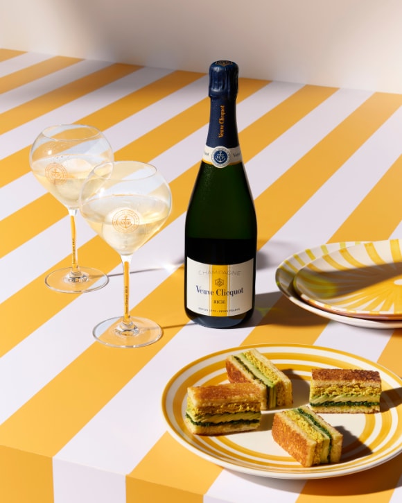 Veuve Clicquot RICH accord mets champagne sandwich