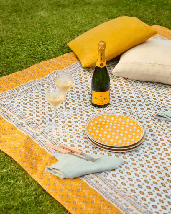 Le Picnic by Veuve Clicquot Printemps Haussmann Le Picnic by Veuve Clicquot Printemps Haussmann