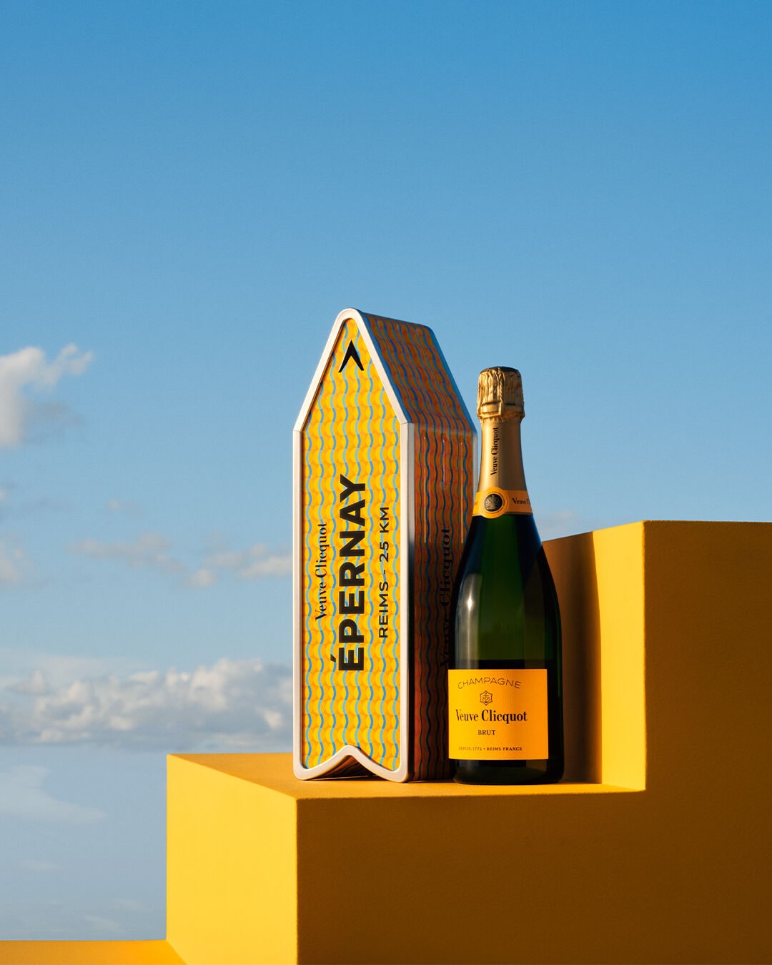 Veuve Clicquot Chasing The Sun  Products Collection 