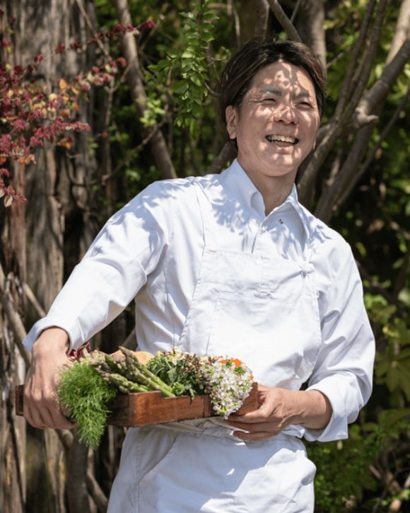 Kanji Kobayashi in his garden