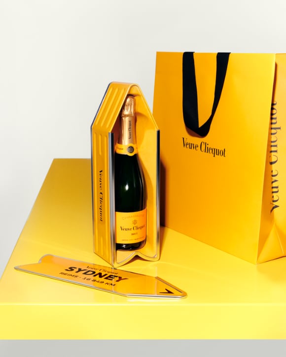 Veuve Clicquot - Giftbox Arrow Follow Your Sun