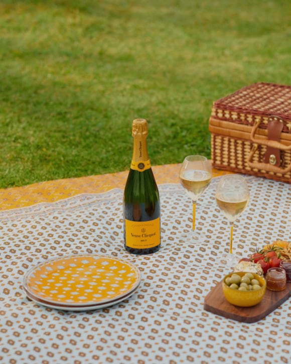 Veuve CLicquot Picnic Program Une &eacute;dition limit&eacute; avec Souleiadoou