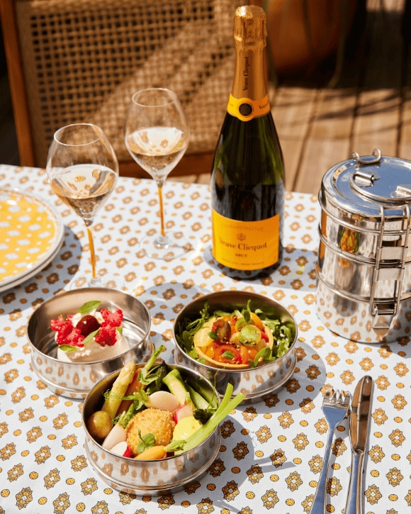 Le Picnic by Veuve Clicquot Printemps Haussmann Le Picnic by Veuve Clicquot Printemps Haussmann