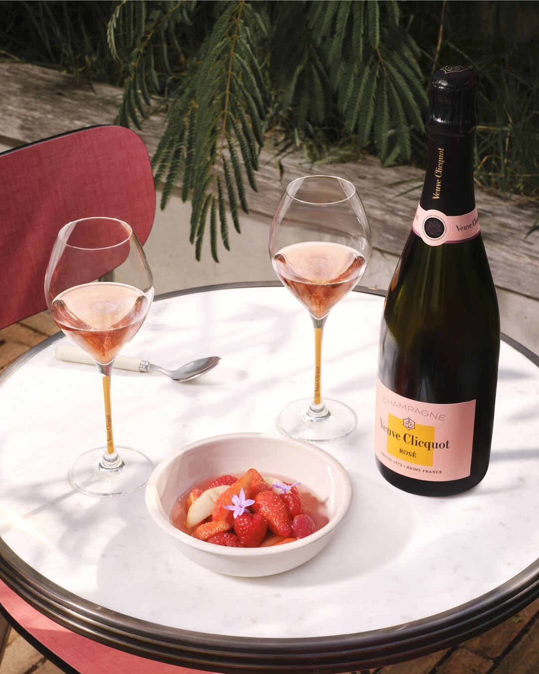 FVeuve Clicquot Food Pairing Brut Ros&eacute; Champagne 