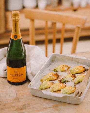 クルジェット（ズッキーニ）の花詰め