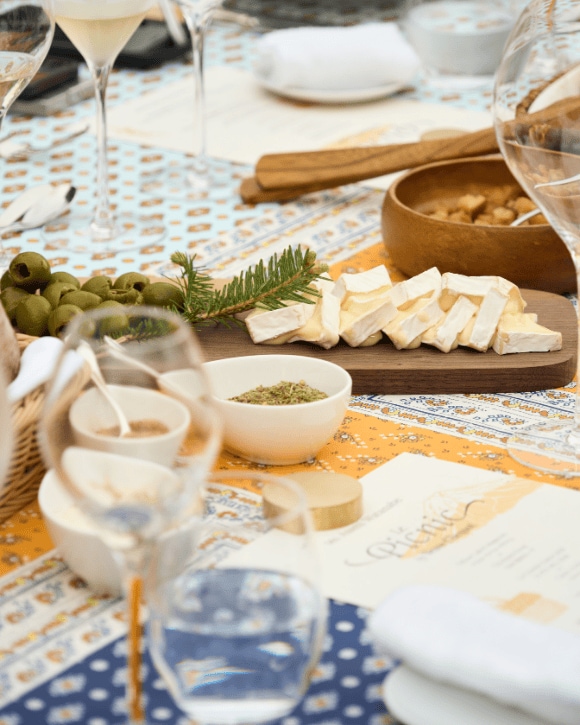 Le Picnic by Veuve Clicquot Mont Fuji