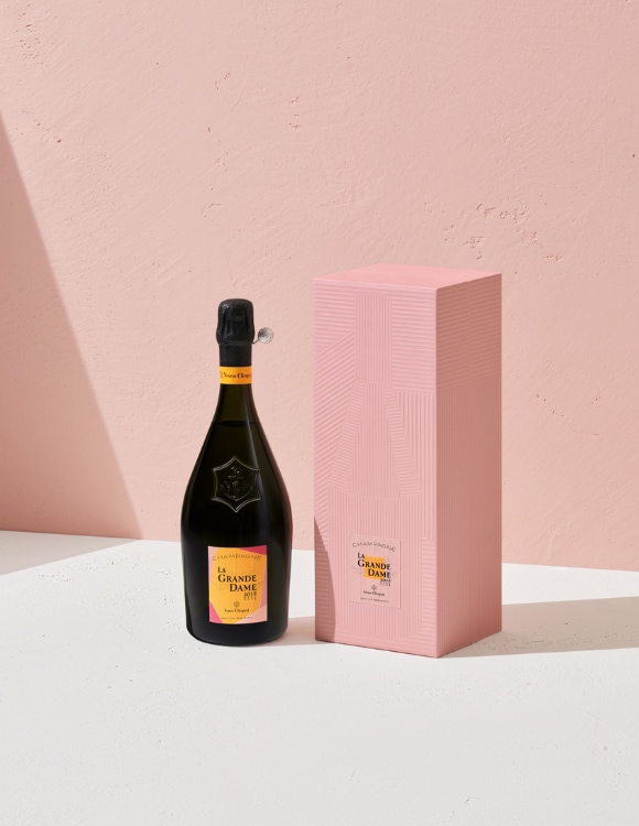 Bottle of La Grande Dame Rosé 2015 with its giftbox