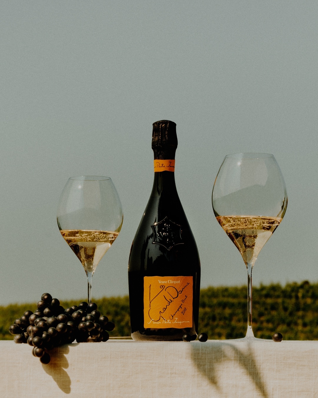 Veuve Clicquot La Grande Dame 2018 by Simon Porte Jacquemus Veuve Clicquot La Grande Dame 2018 by Simon Porte Jacquemus