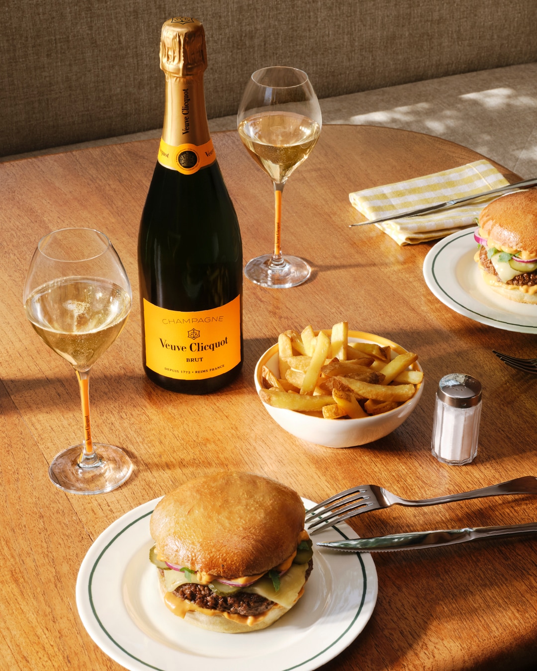 Yellow Label &  Gourmet Burger