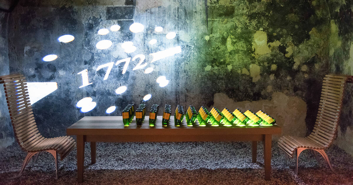 The Riddling Table | Veuve Clicquot